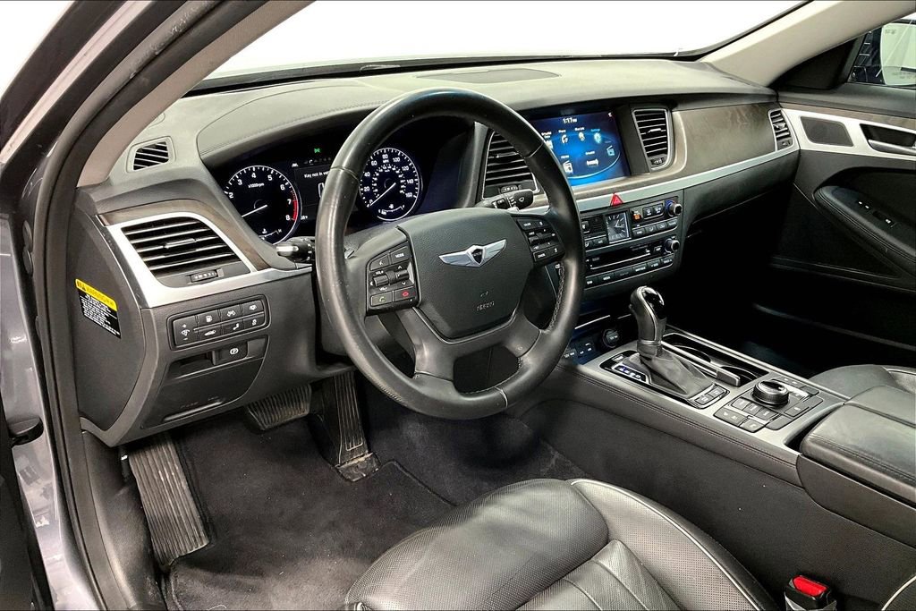 Used 2015 Hyundai Genesis 5.0 w/ Option Group 05 image 16