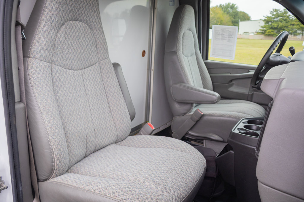 Used 2007 Chevrolet Express 3500 RWD image 9