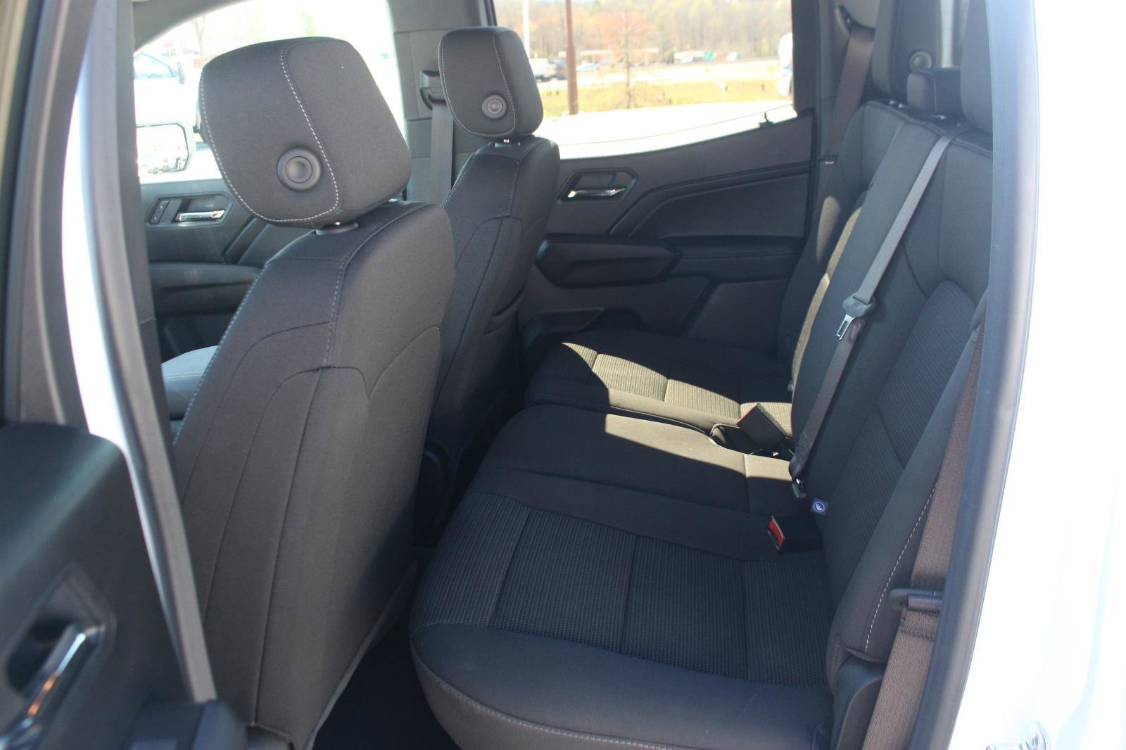 Used 2025 GMC Canyon Elevation w/ Convenience Package image 32