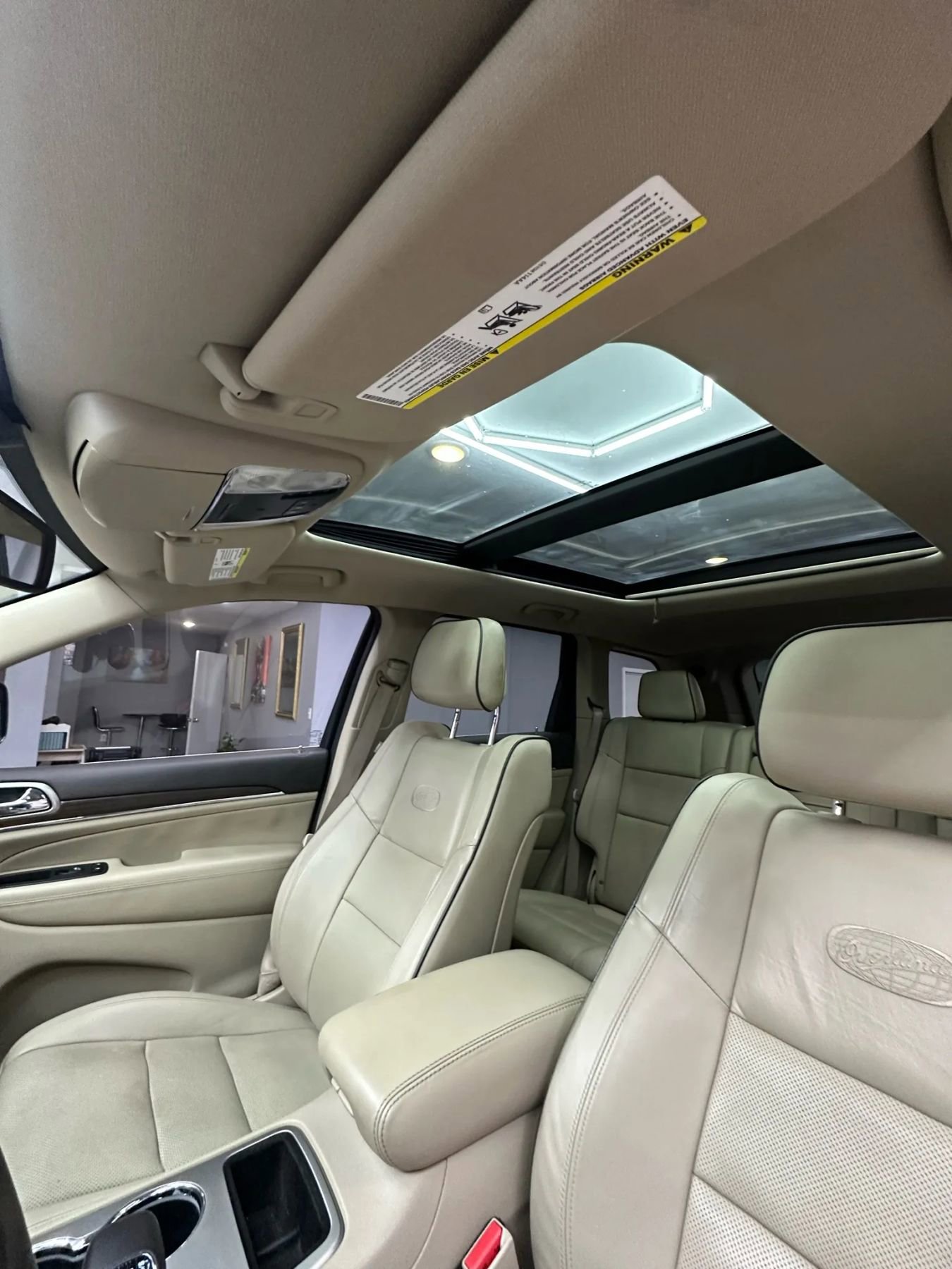 Used 2014 Jeep Grand Cherokee Overland w/ Advanced Technology Group image 24