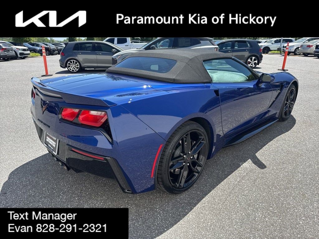 Used 2019 Chevrolet Corvette Stingray Convertible w/ Carbon Flash Badge Package RWD image 8