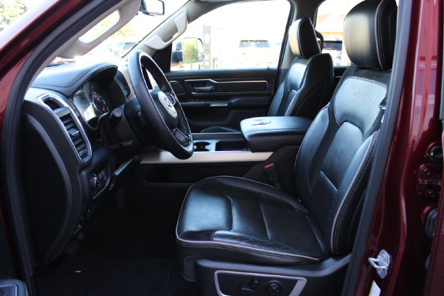 Used 2019 RAM 1500 Laramie AWD/4WD image 14