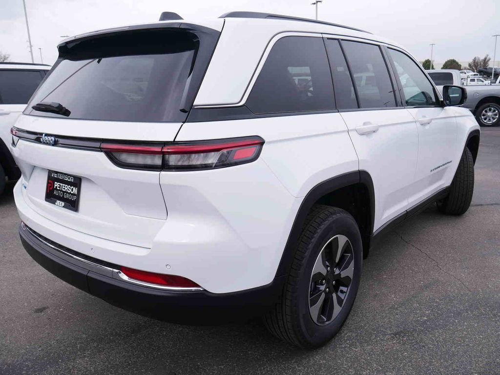 New 2025 Jeep Grand Cherokee Limited 4xe image 17