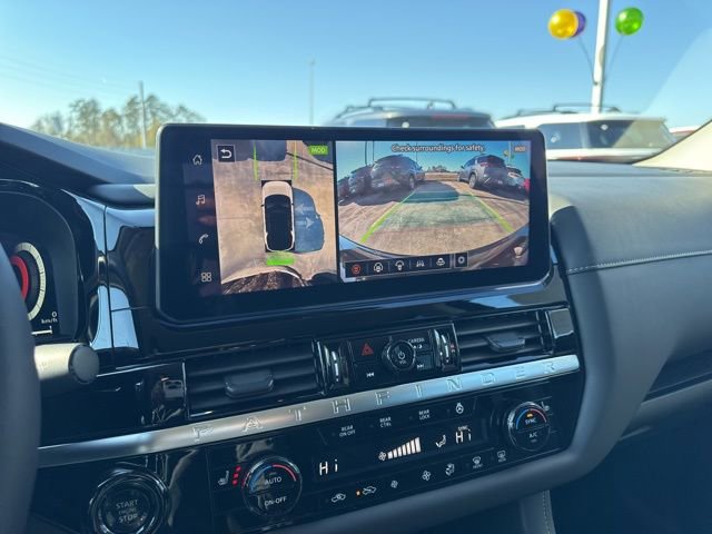 New 2026 Nissan Pathfinder SL image 16