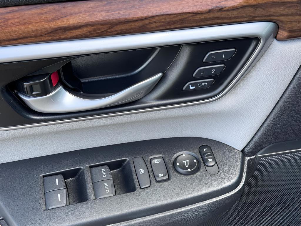 Used 2021 Honda CR-V Touring image 31