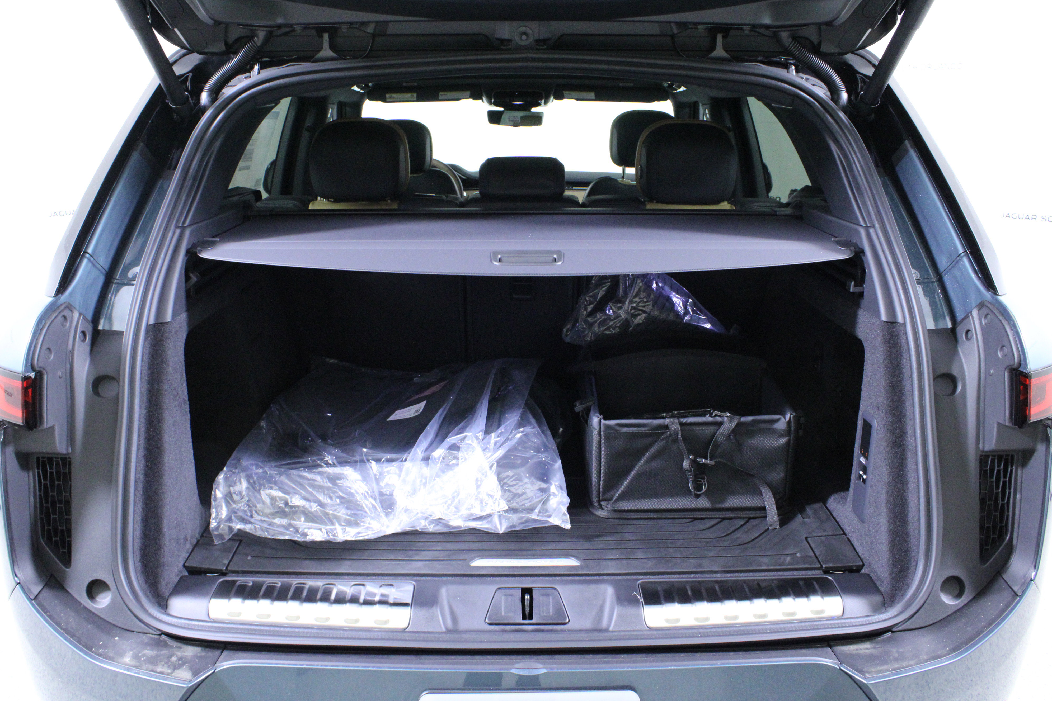 New 2026 Land Rover Range Rover Sport Dynamic SE image 9