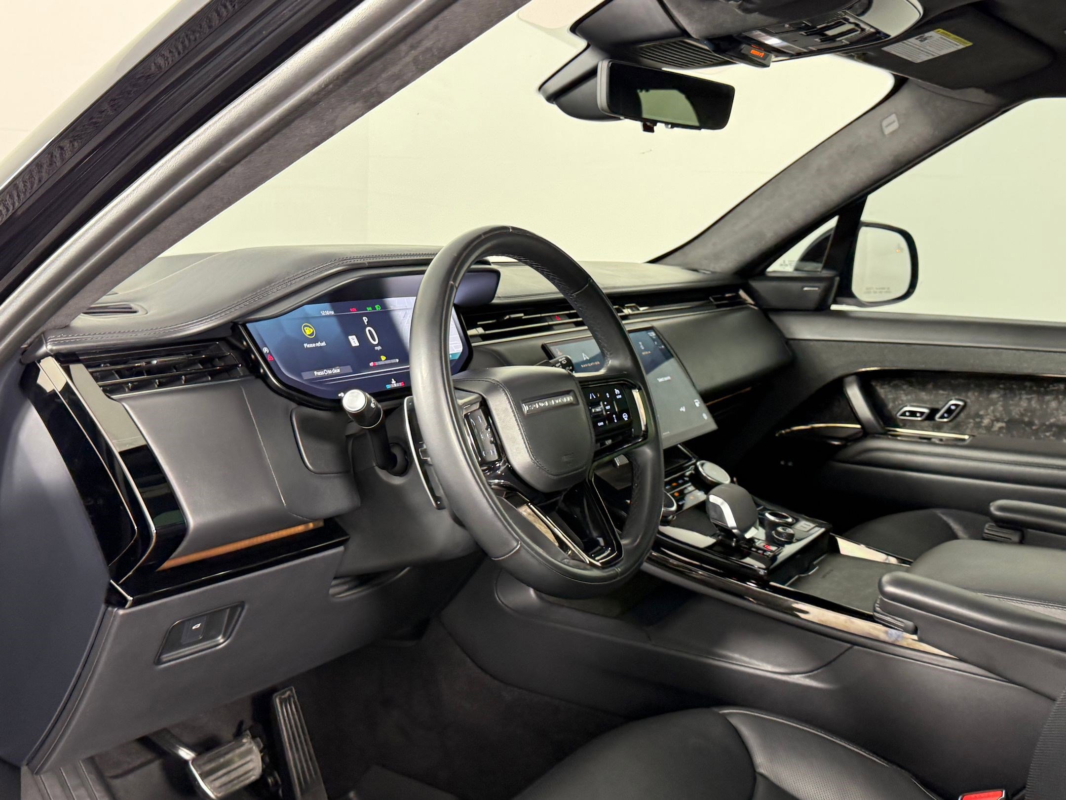 Used 2023 Land Rover Range Rover Sport First Edition image 4