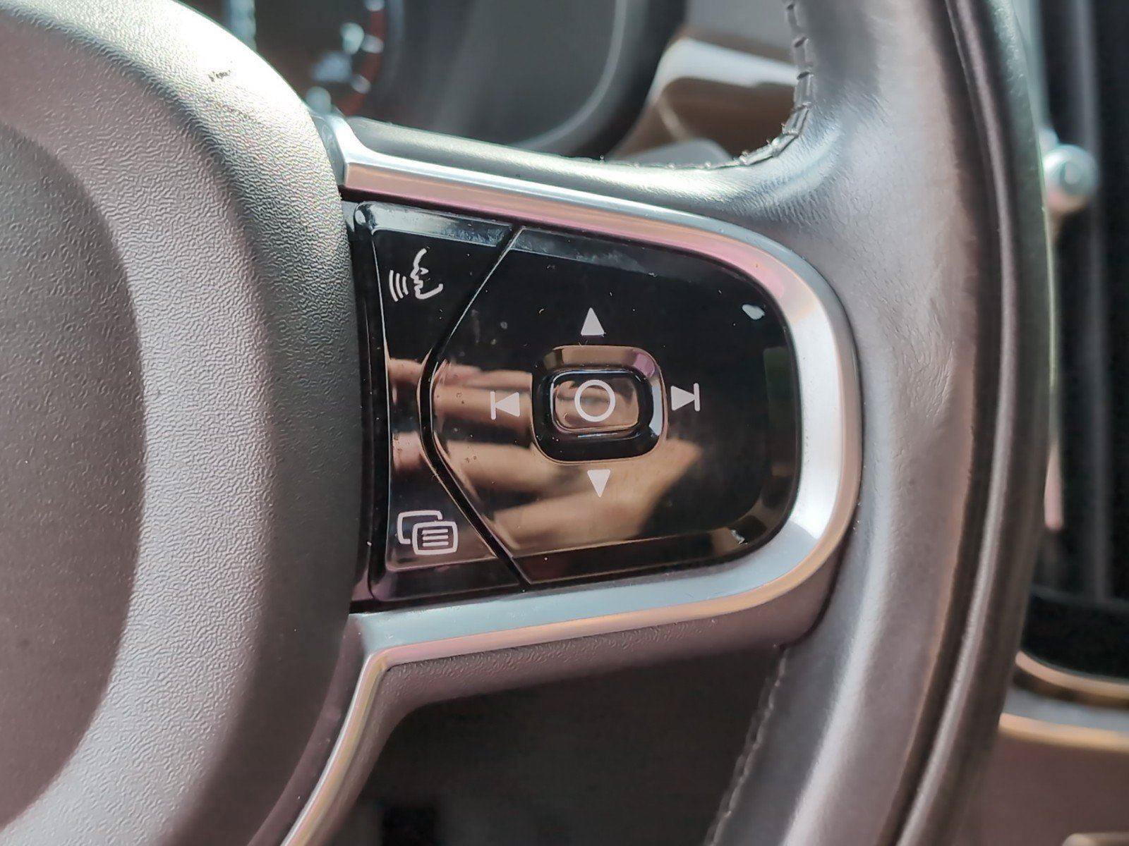 Used 2018 Volvo S90 T6 Momentum w/ Convenience Package AWD/4WD image 28
