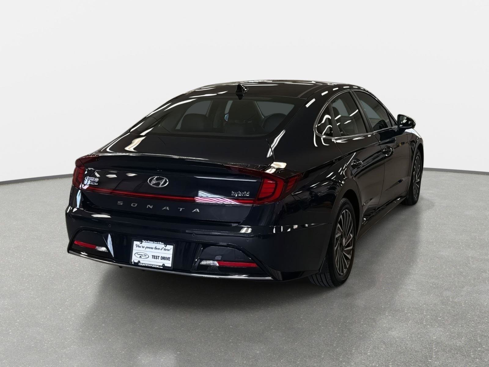 Certified 2023 Hyundai Sonata Limited w/ Cargo Package image 5