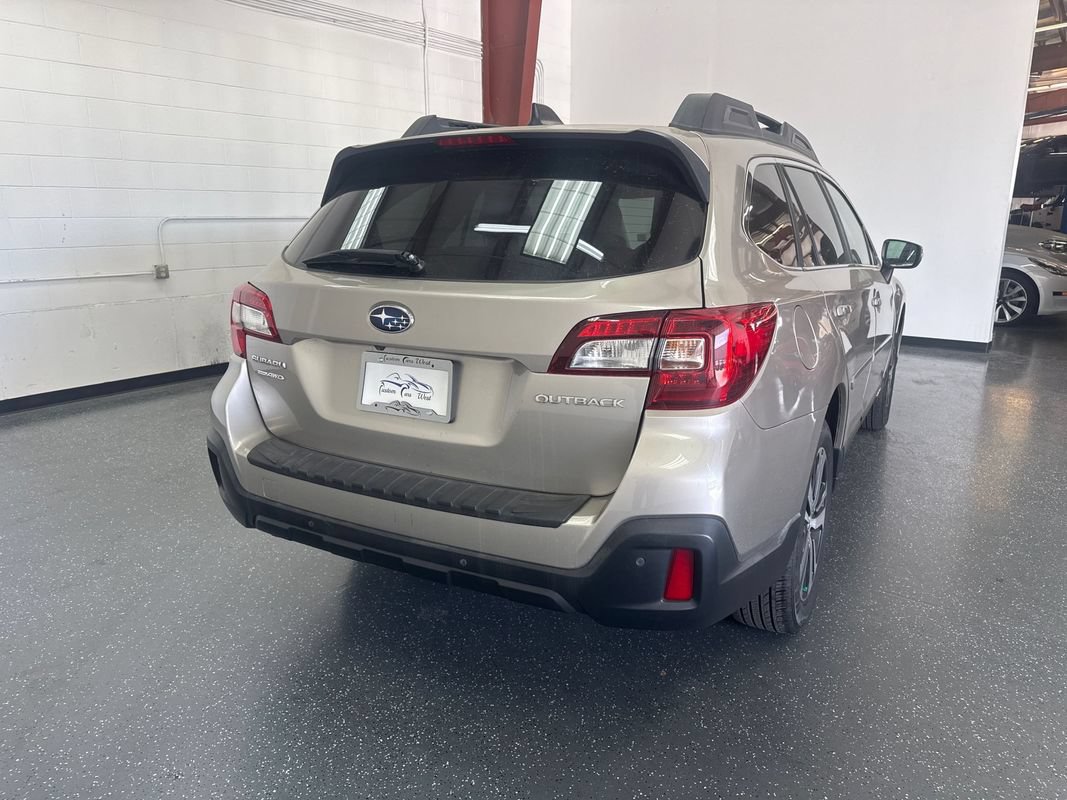 Used 2018 Subaru Outback 2.5i Limited AWD/4WD image 4