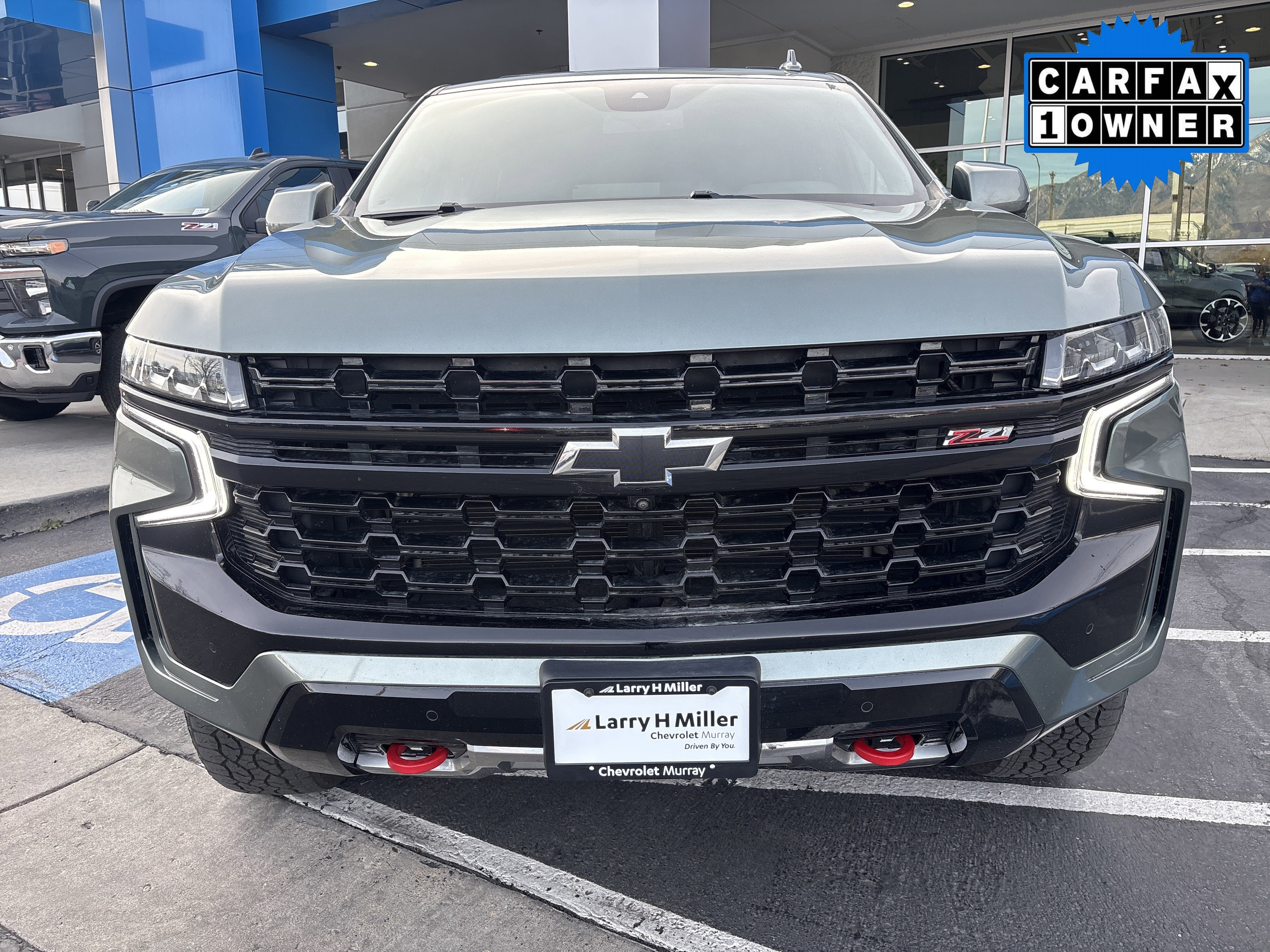 Used 2023 Chevrolet Suburban Z71 w/ Luxury Package image 9