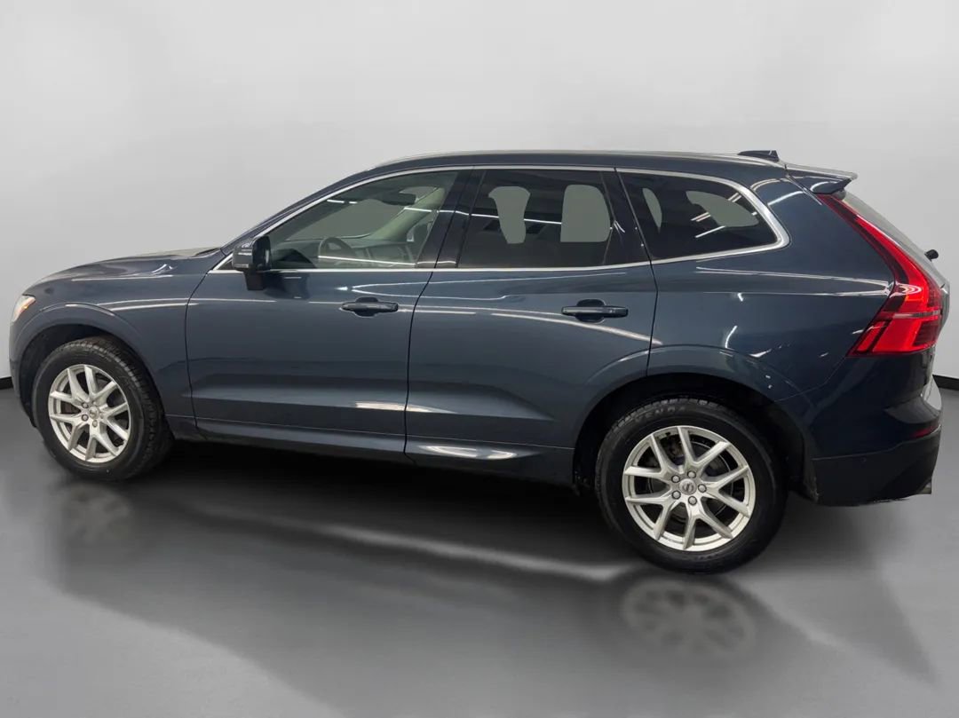 Used 2019 Volvo XC60 T5 Momentum w/ Multimedia Package image 5