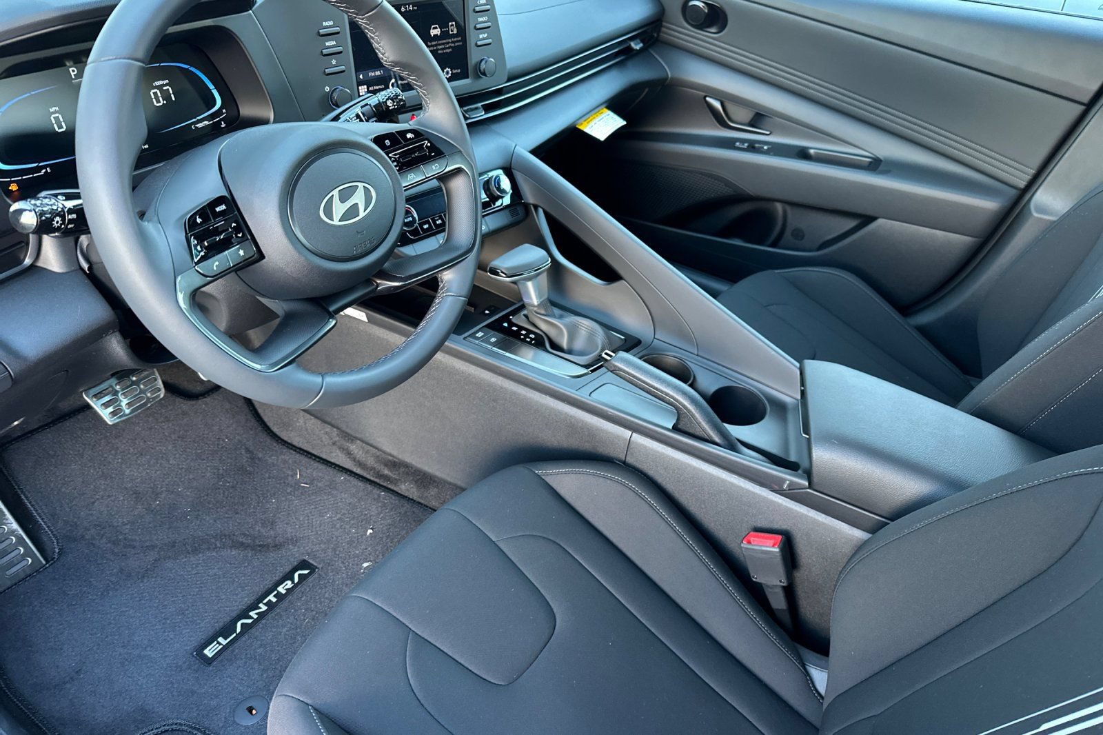 Used 2026 Hyundai Elantra Sport FWD image 9