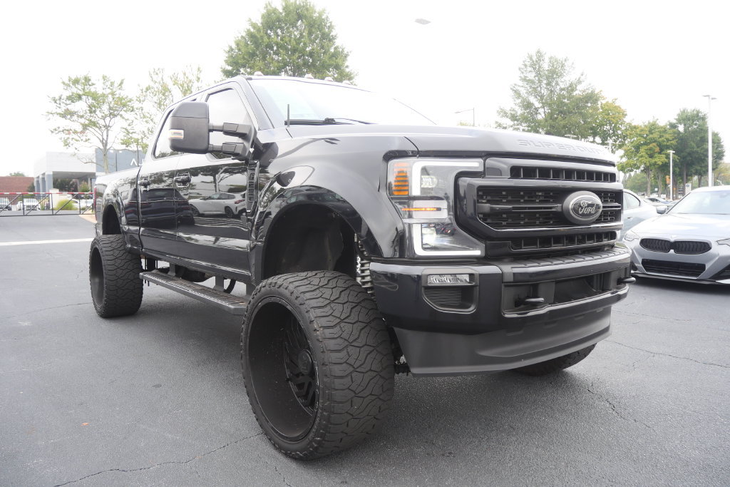 Used 2022 Ford F250 Lariat w/ Black Appearance Package AWD/4WD image 3