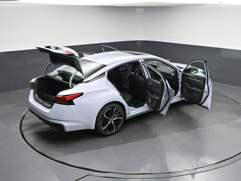 New 2025 Nissan Altima 2.5 SR image 45
