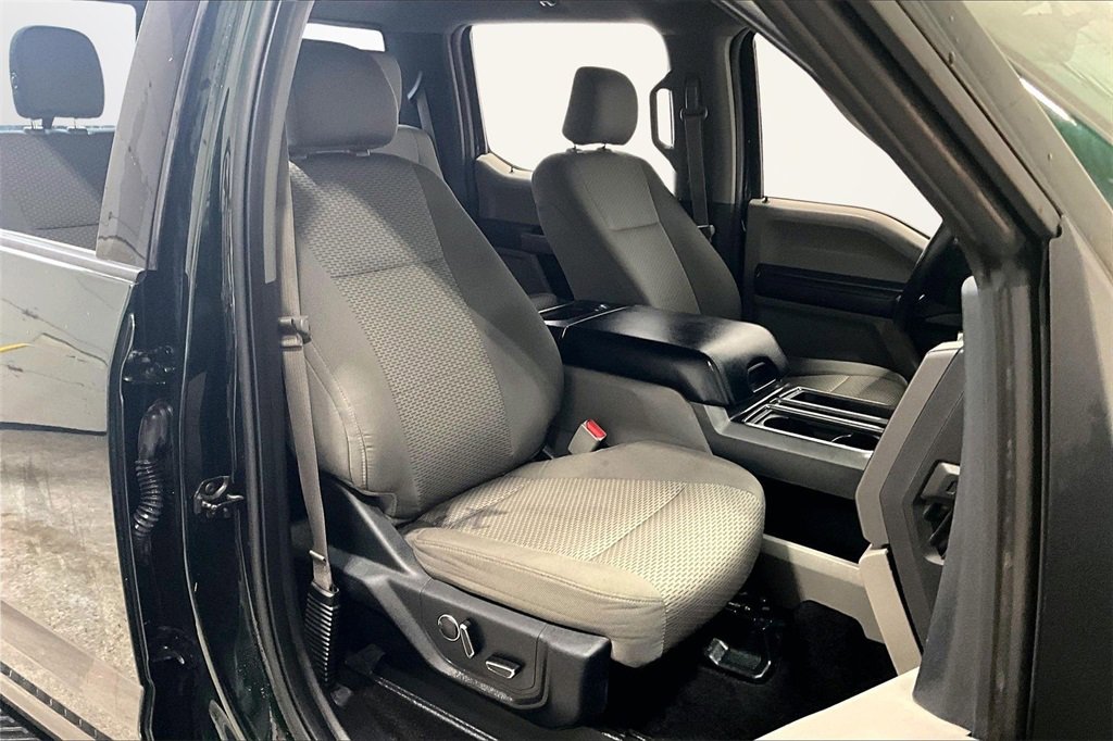 Used 2016 Ford F150 XLT w/ Equipment Group 302A Luxury image 28