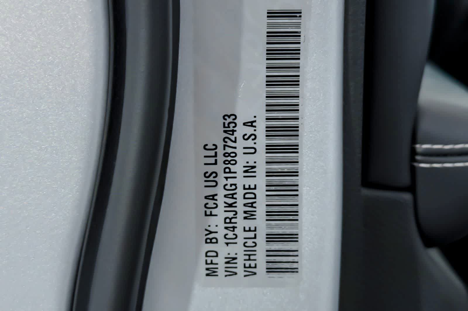 Used 2023 Jeep Grand Cherokee L Laredo AWD/4WD image 29