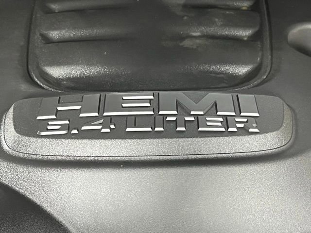Used 2024 RAM 2500 Big Horn w/ Sport Appearance Package image 10