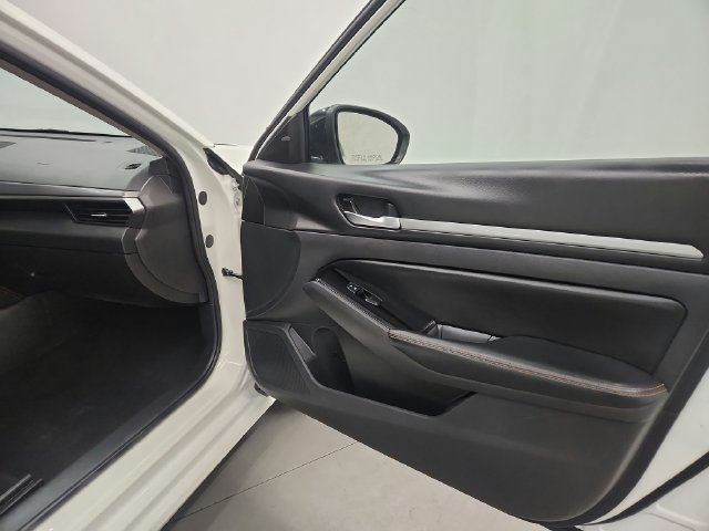 Used 2024 Nissan Altima 2.5 SR FWD image 21