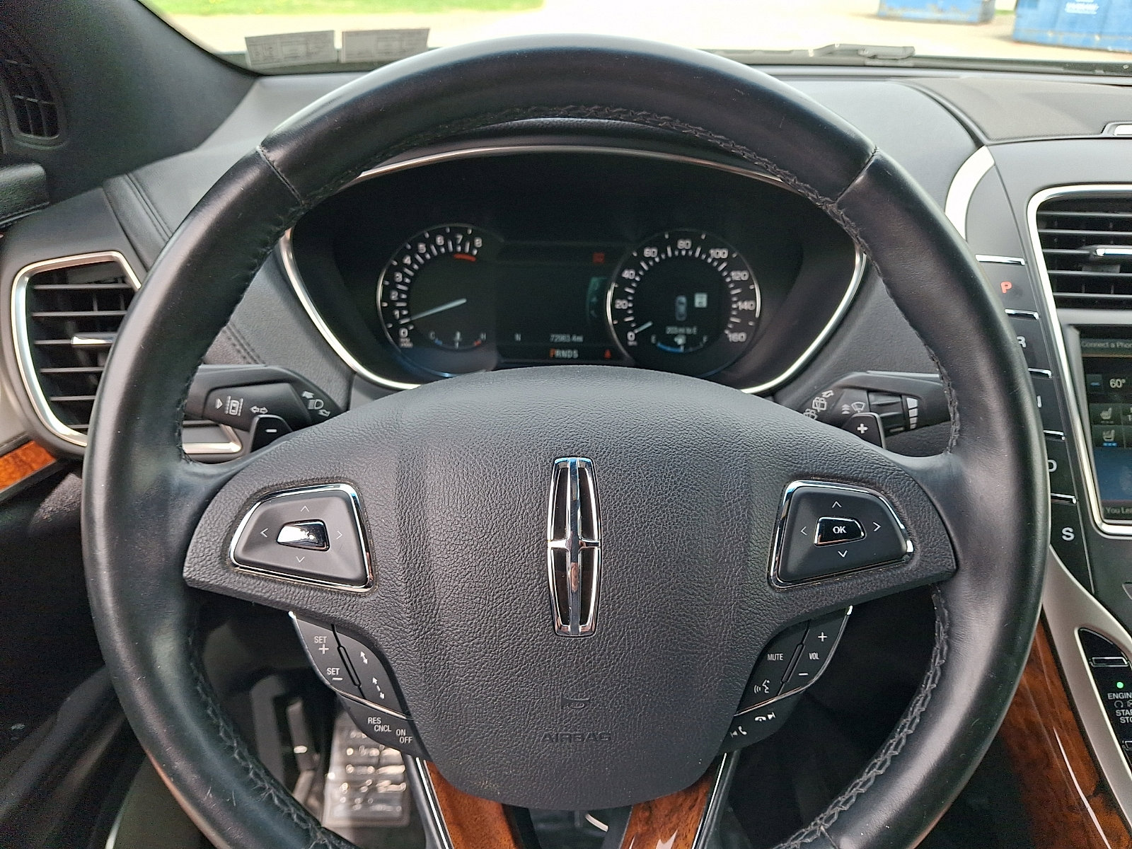 Used 2016 Lincoln MKX Reserve w/ Luxury Package image 22