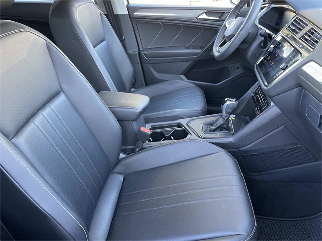 Used 2022 Volkswagen Tiguan SE image 28