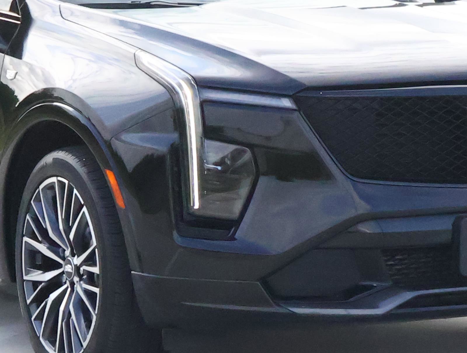 Used 2024 Cadillac XT4 Sport image 7