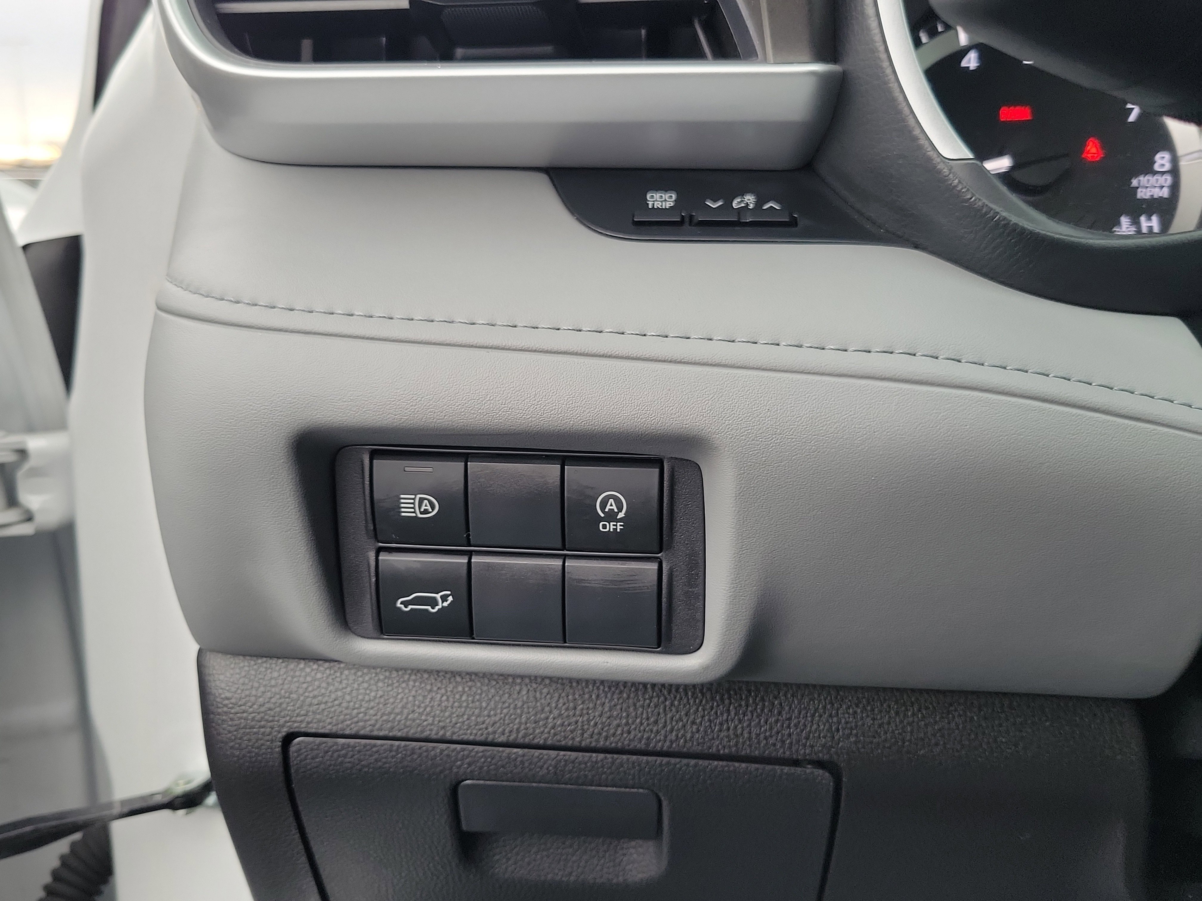 Certified 2025 Toyota Highlander XLE image 24