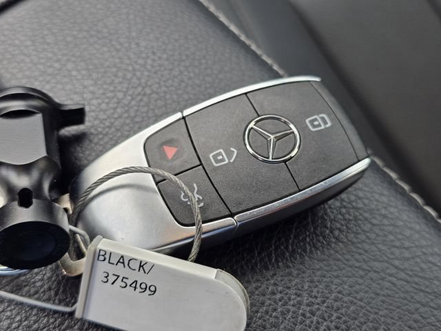 Used 2024 Mercedes-Benz GLB 250 image 31