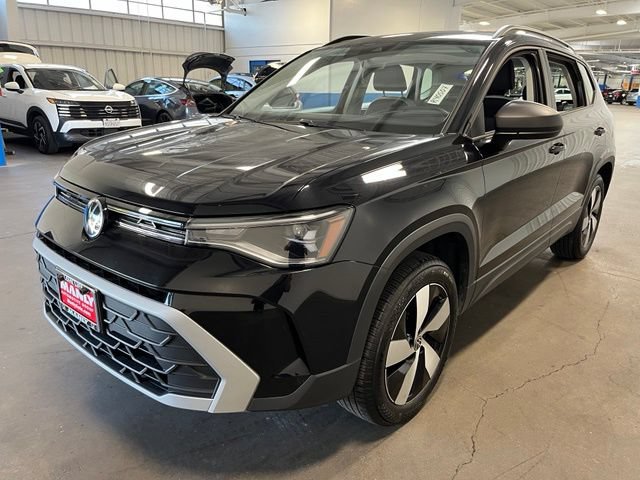Used 2025 Volkswagen Taos S AWD/4WD image 7