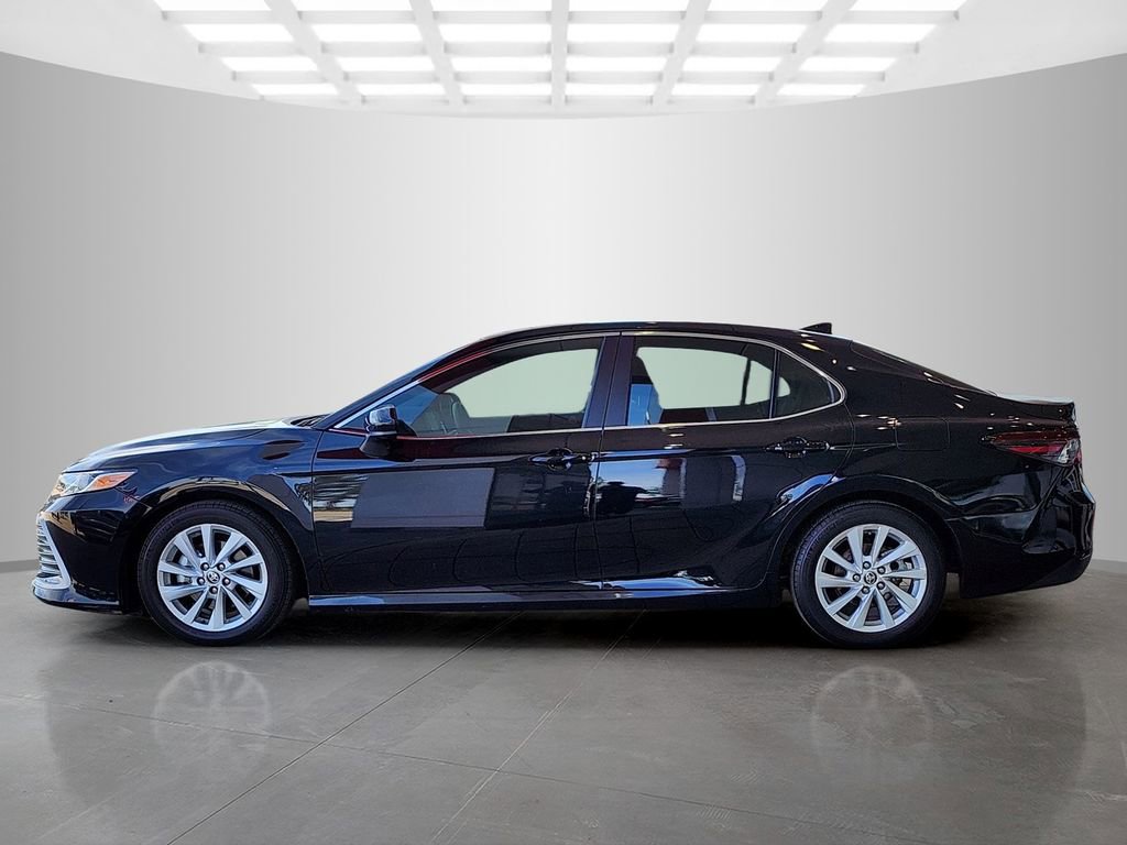 Used 2023 Toyota Camry LE image 8
