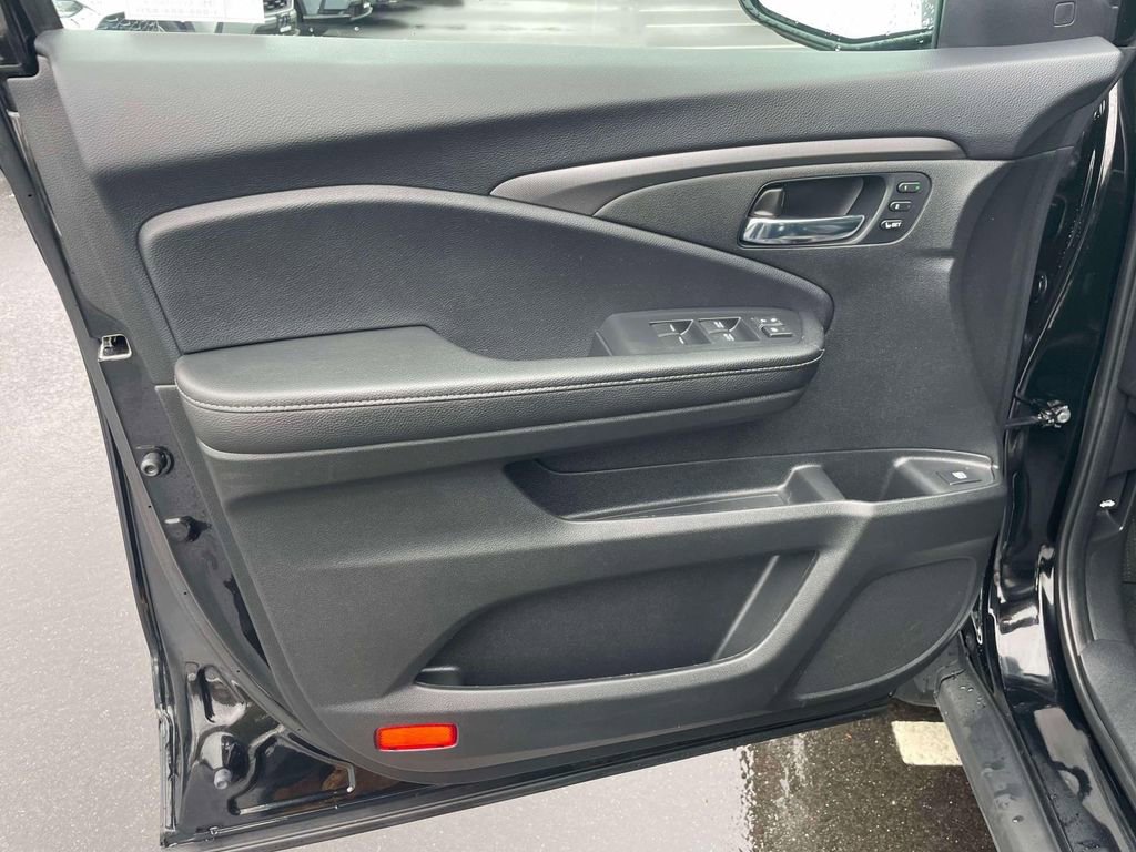 Certified 2024 Honda Ridgeline RTL image 16