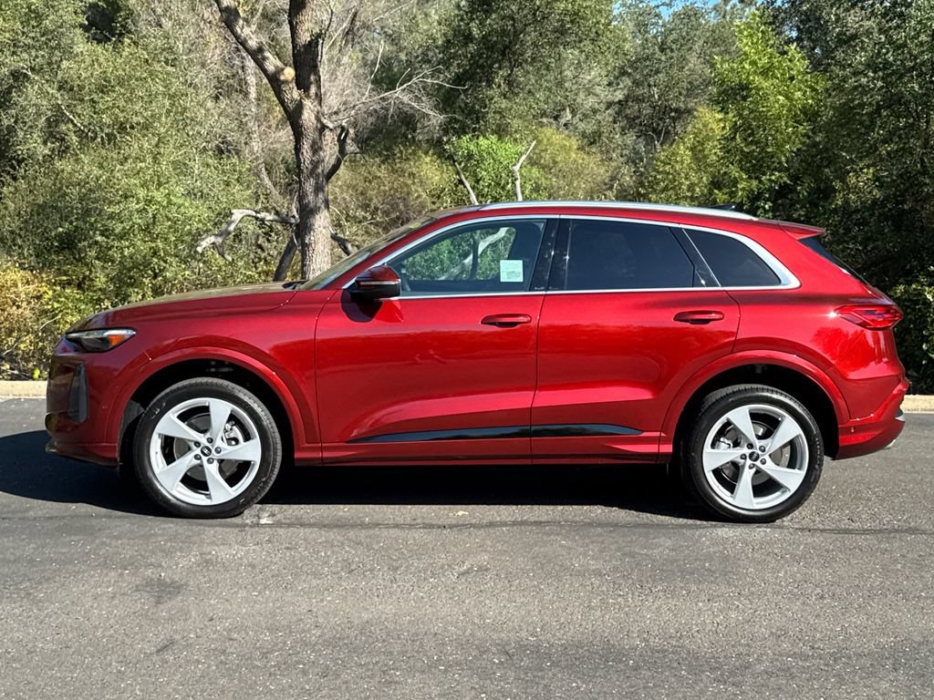 Certified 2025 Audi Q5 Premium w/ Premium Plus AWD/4WD image 8