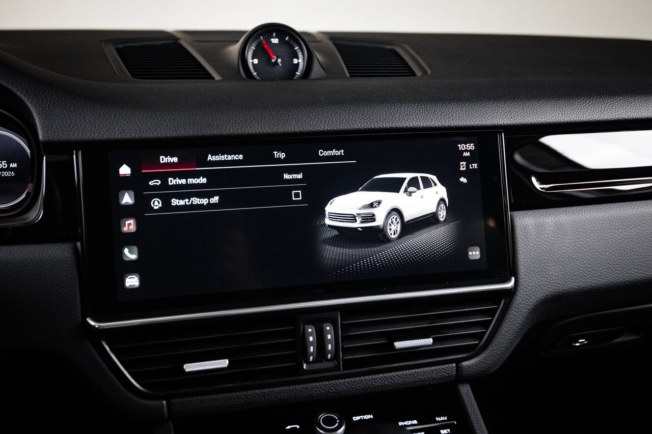 Certified 2023 Porsche Cayenne AWD/4WD image 18