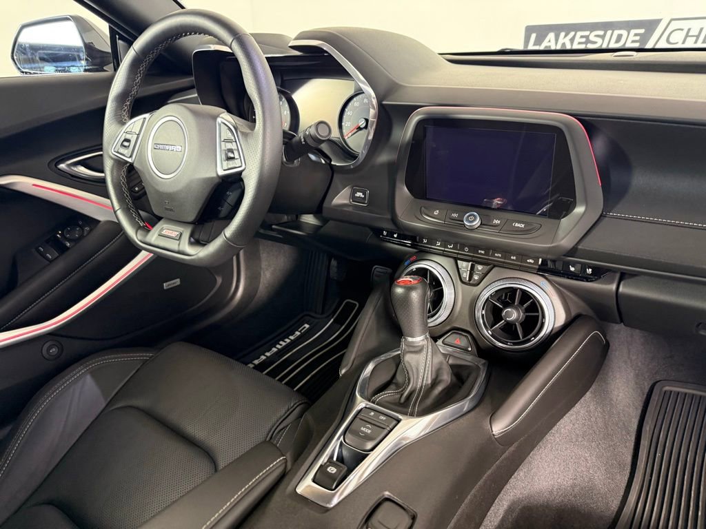 Used 2018 Chevrolet Camaro SS RWD image 15