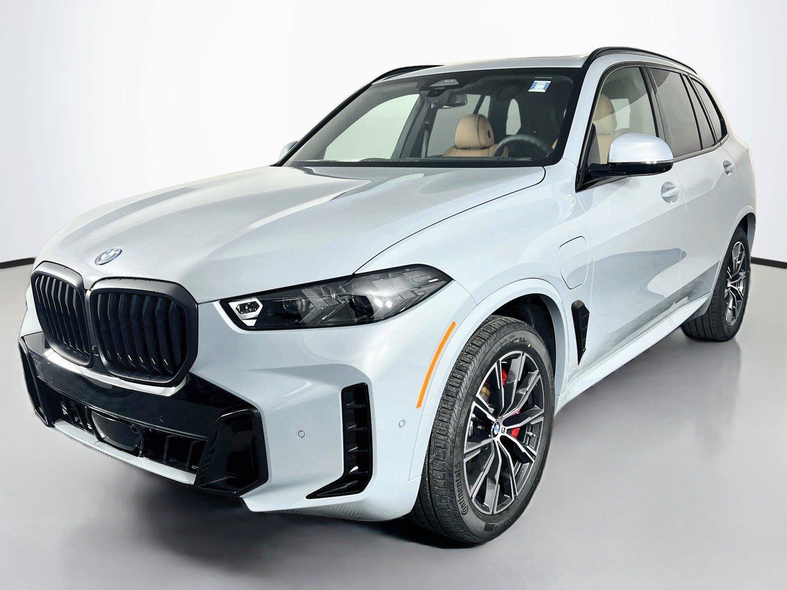 Used 2026 BMW X5 xDrive50e w/ Executive Package AWD/4WD image 2