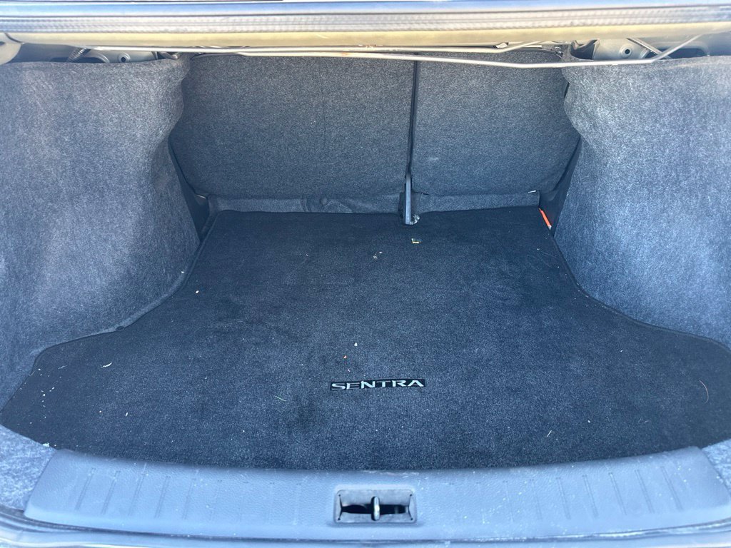 Used 2018 Nissan Sentra SV FWD image 12