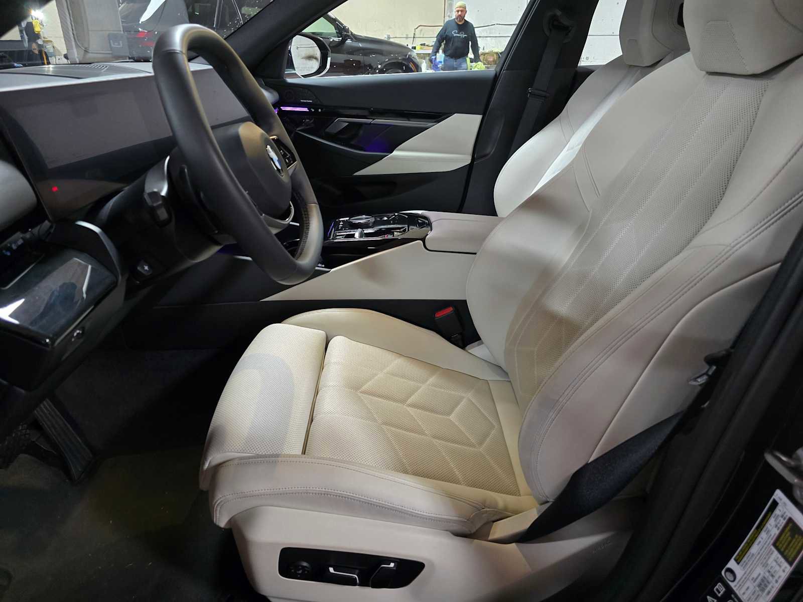 Used 2024 BMW 530i xDrive w/ Convenience Package image 45