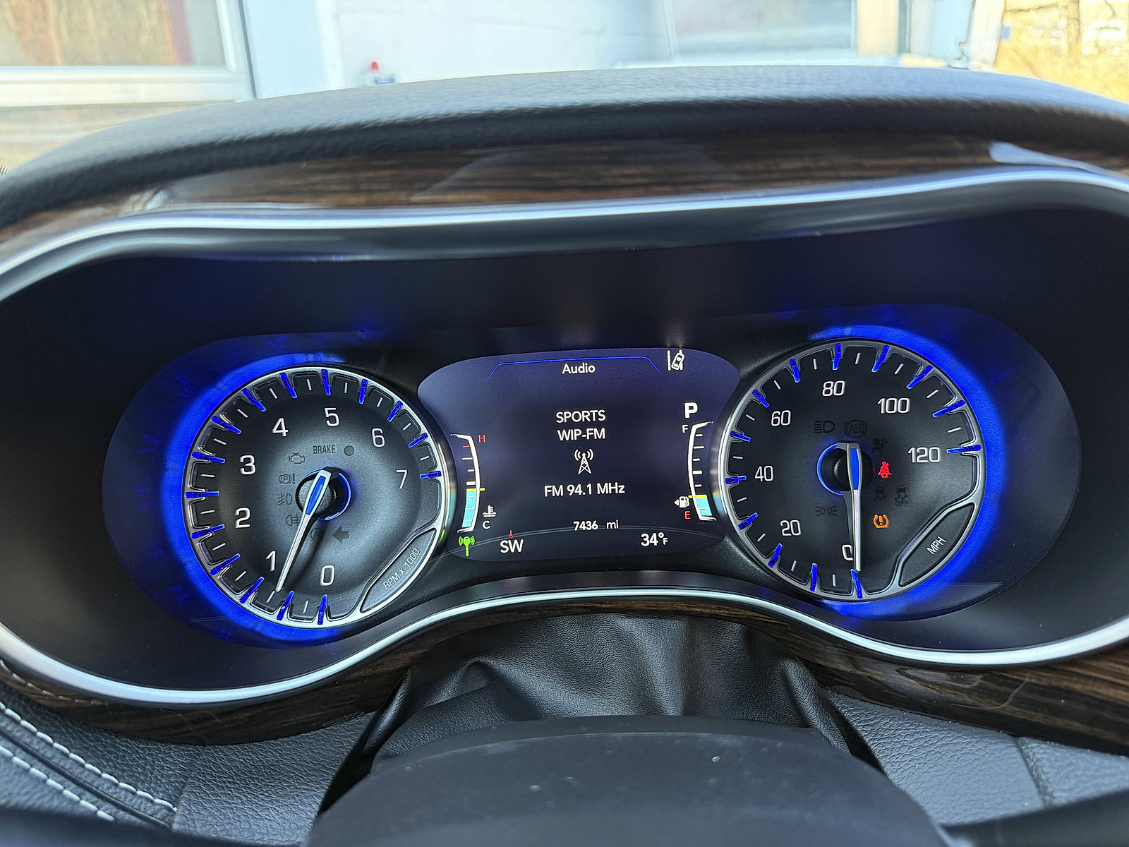 Used 2023 Chrysler Pacifica Limited w/ Uconnect Theater Family Group image 20