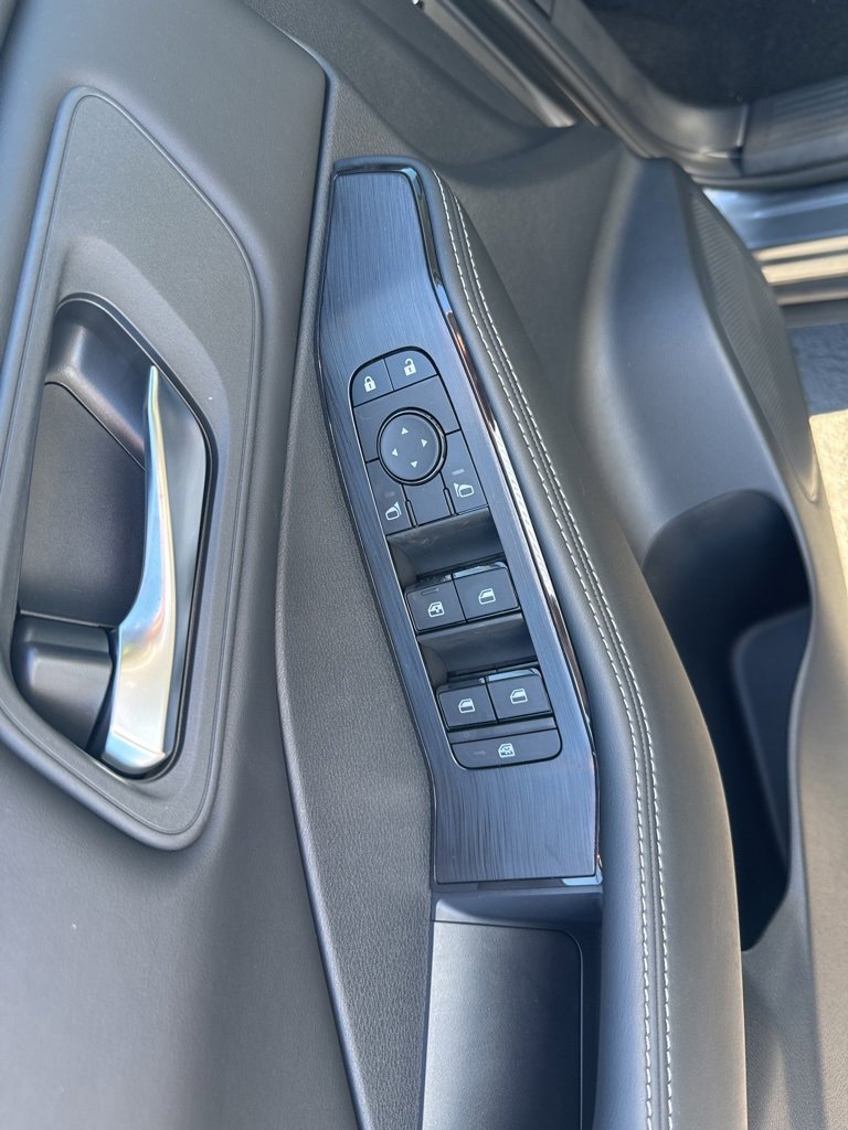 New 2026 Nissan Rogue SV image 10