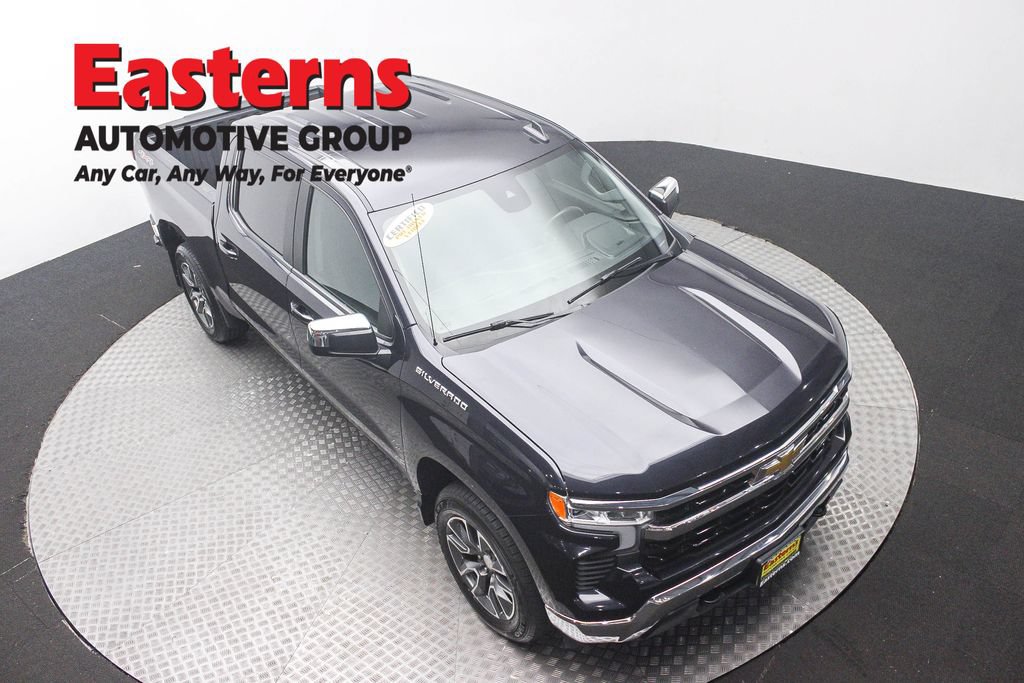 Used 2023 Chevrolet Silverado 1500 LT AWD/4WD image 3