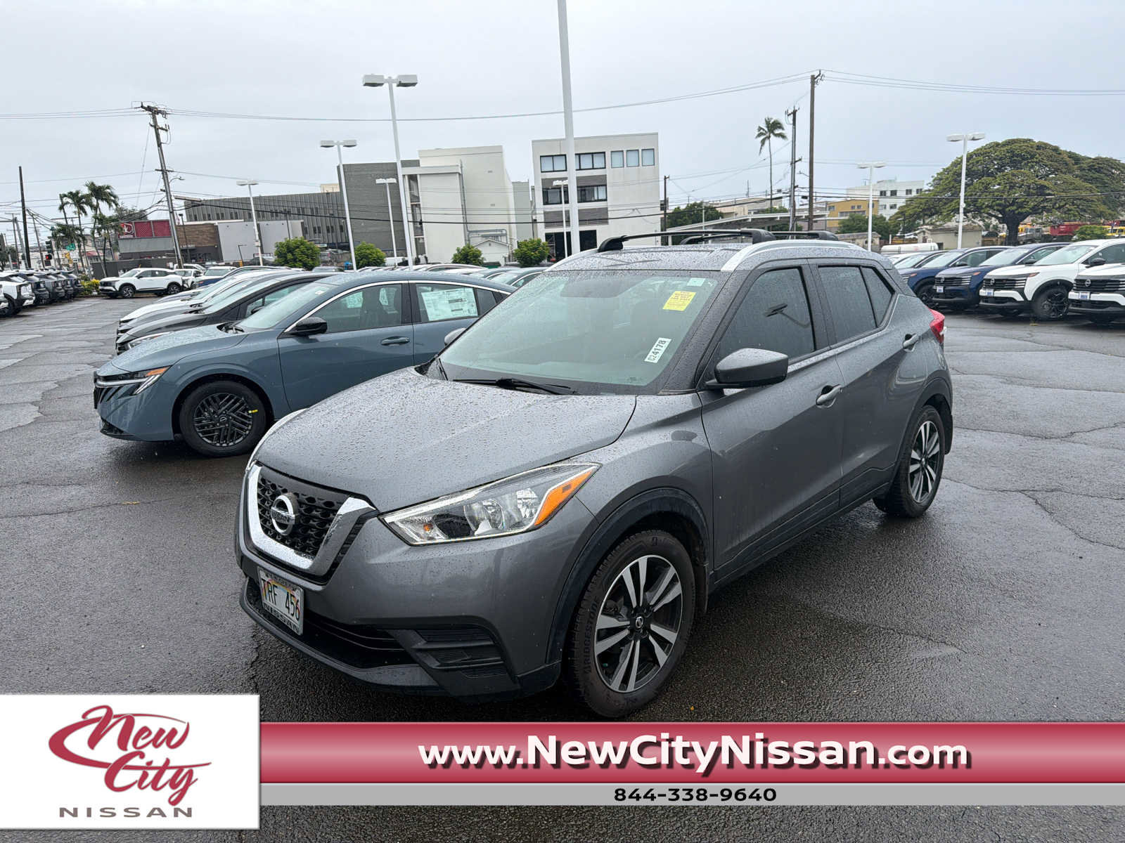Used 2018 Nissan Kicks SV image 1