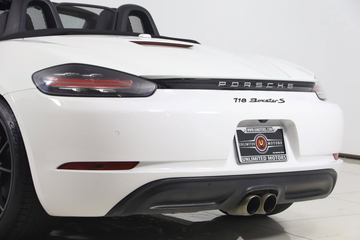 Used 2017 Porsche 718 Boxster S RWD image 28