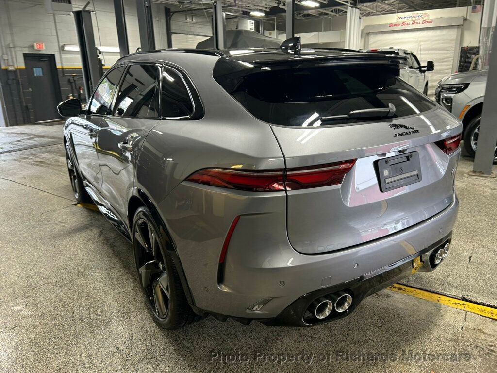 Used 2024 Jaguar F-PACE SVR image 5