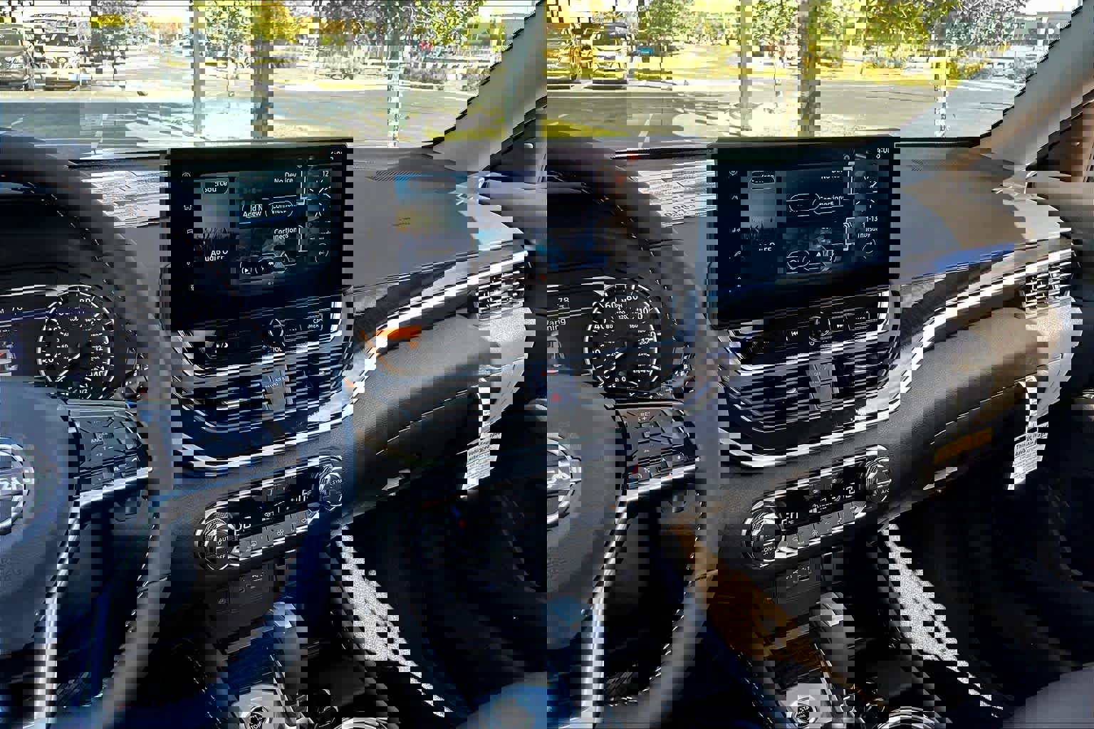 New 2025 Nissan Altima 2.5 SR image 6