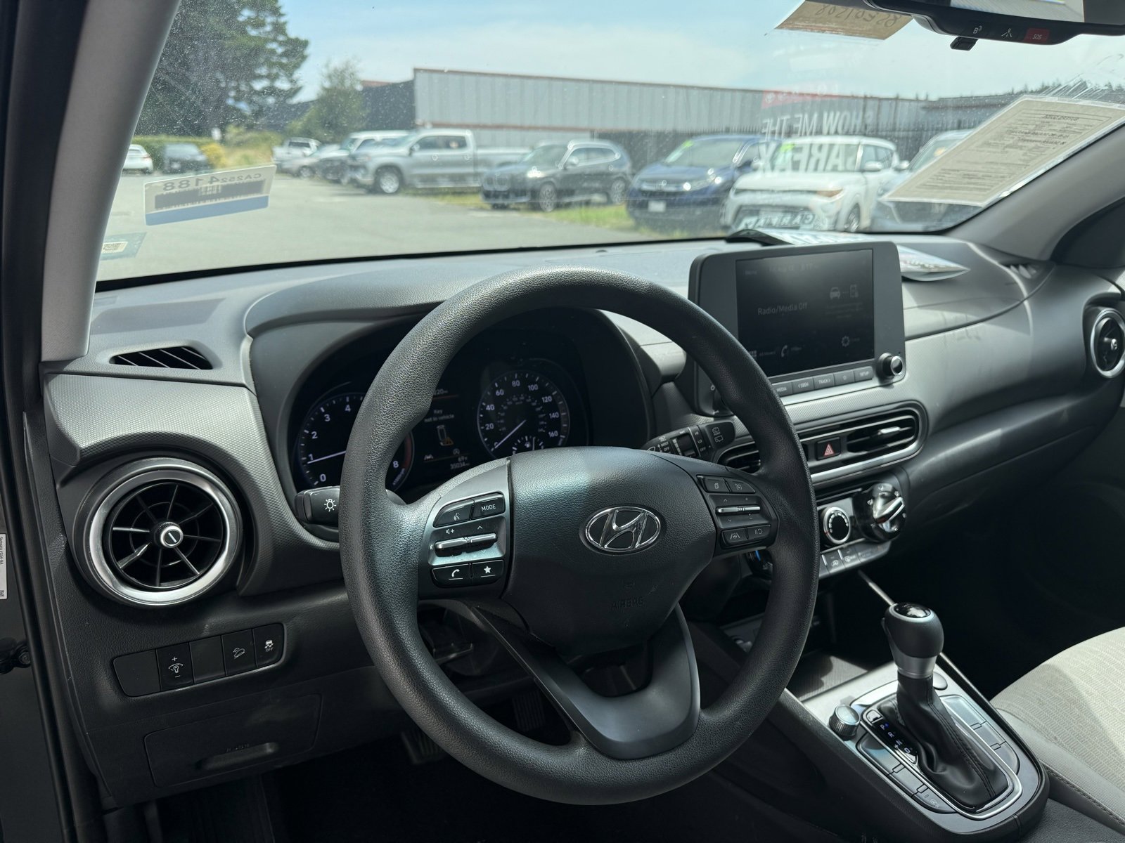 Used 2023 Hyundai Kona SEL image 8