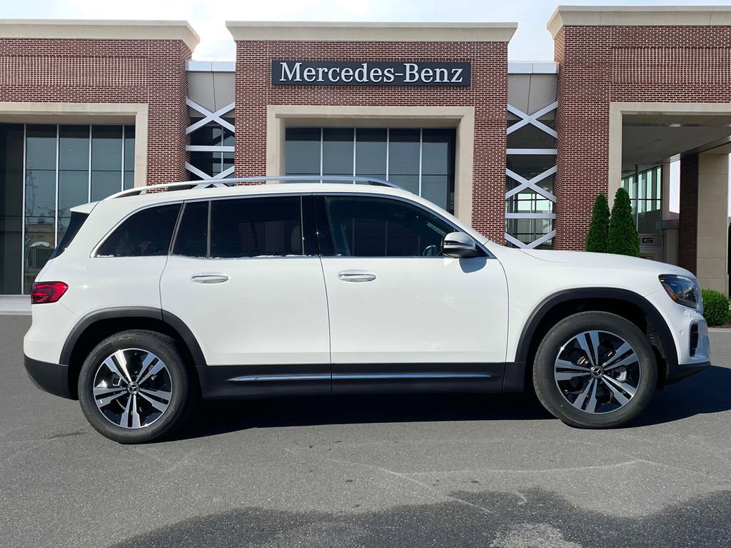 Certified 2025 Mercedes-Benz GLB 250 image 4