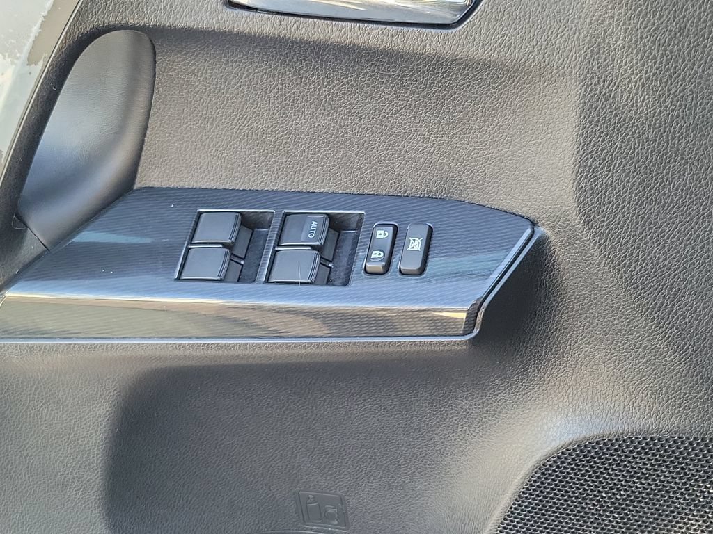 Used 2017 Toyota RAV4 SE FWD image 18