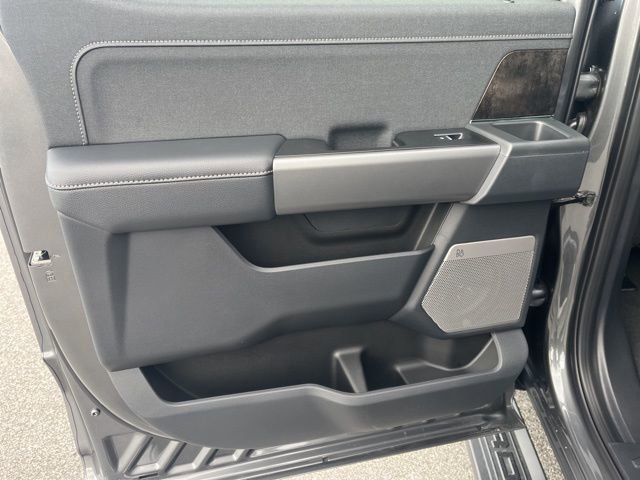 New 2026 Ford F250 Lariat w/ Black Appearance Package image 17