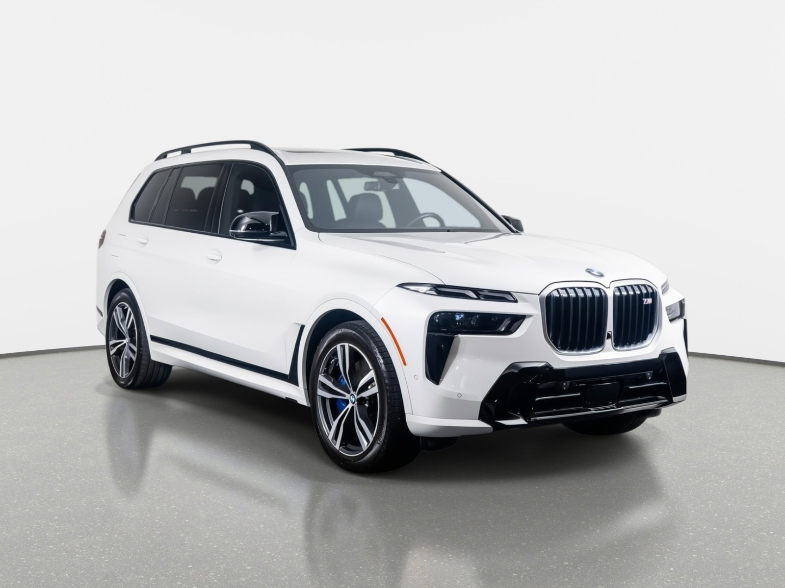Used 2025 BMW X7 M60i image 4
