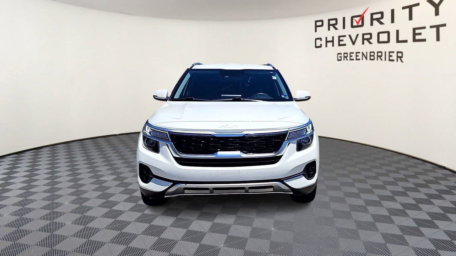 Used 2023 Kia Seltos S w/ Navigation Package AWD/4WD image 3